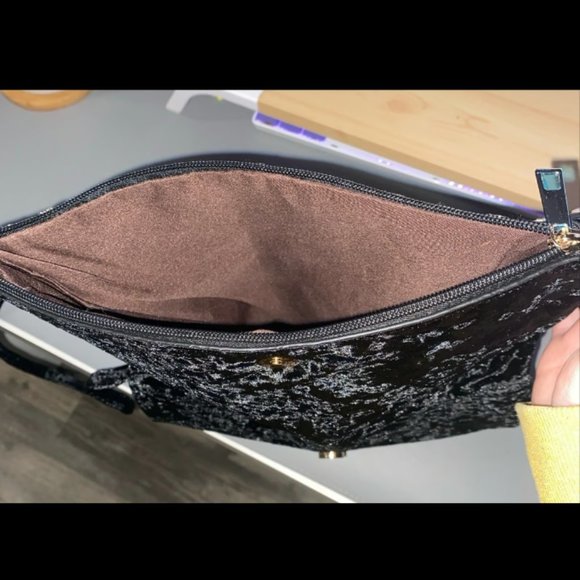 Elegant fashion purse, black velvet with colorful embroidered designs, bag - Picture 7 of 8